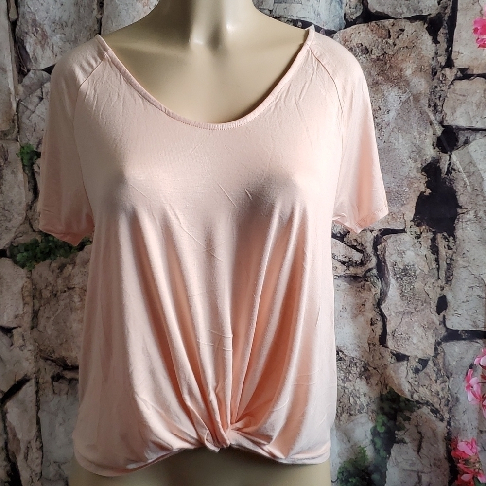 New pret-a-porTEE | Blush Color Twist Front Blouse